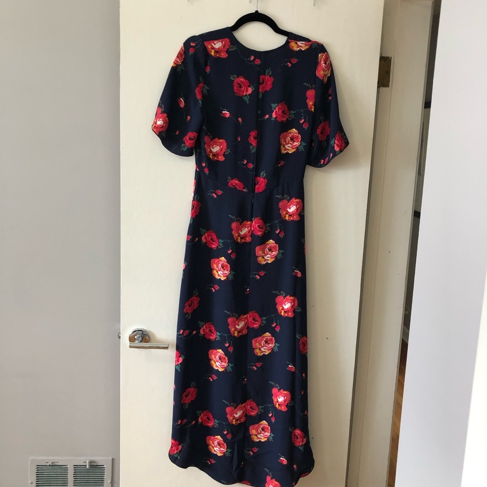Aritzia faux wrap dress - Picture 6 of 9